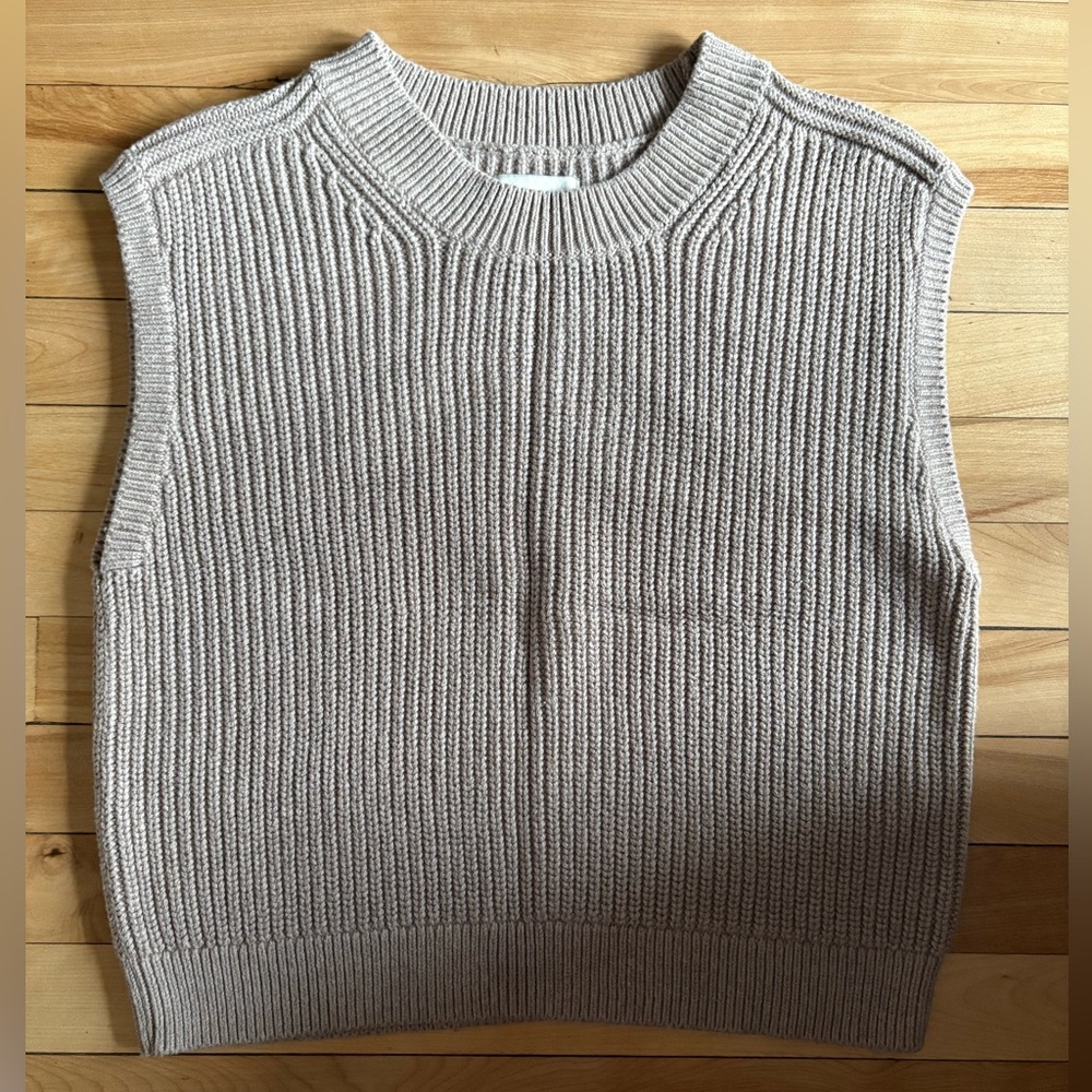 Abercrombie & Fitch Beige Ribbed Knit Sweater